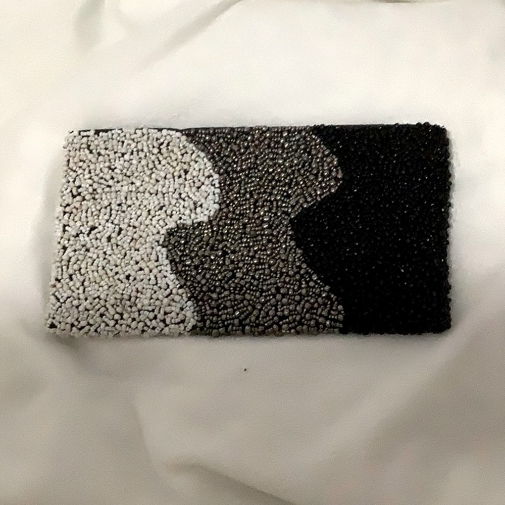 Elegant and trendy multi color beaded clutch/wristlet